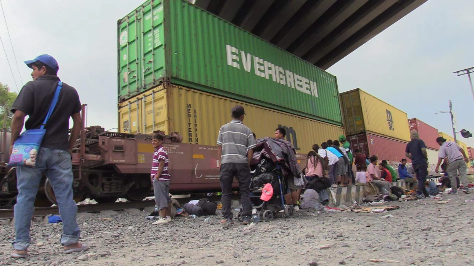 MIGRANTES JUEVES 6 JUNIO TRES